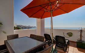 082 - Stunning Sea Views Beachfront Apartment