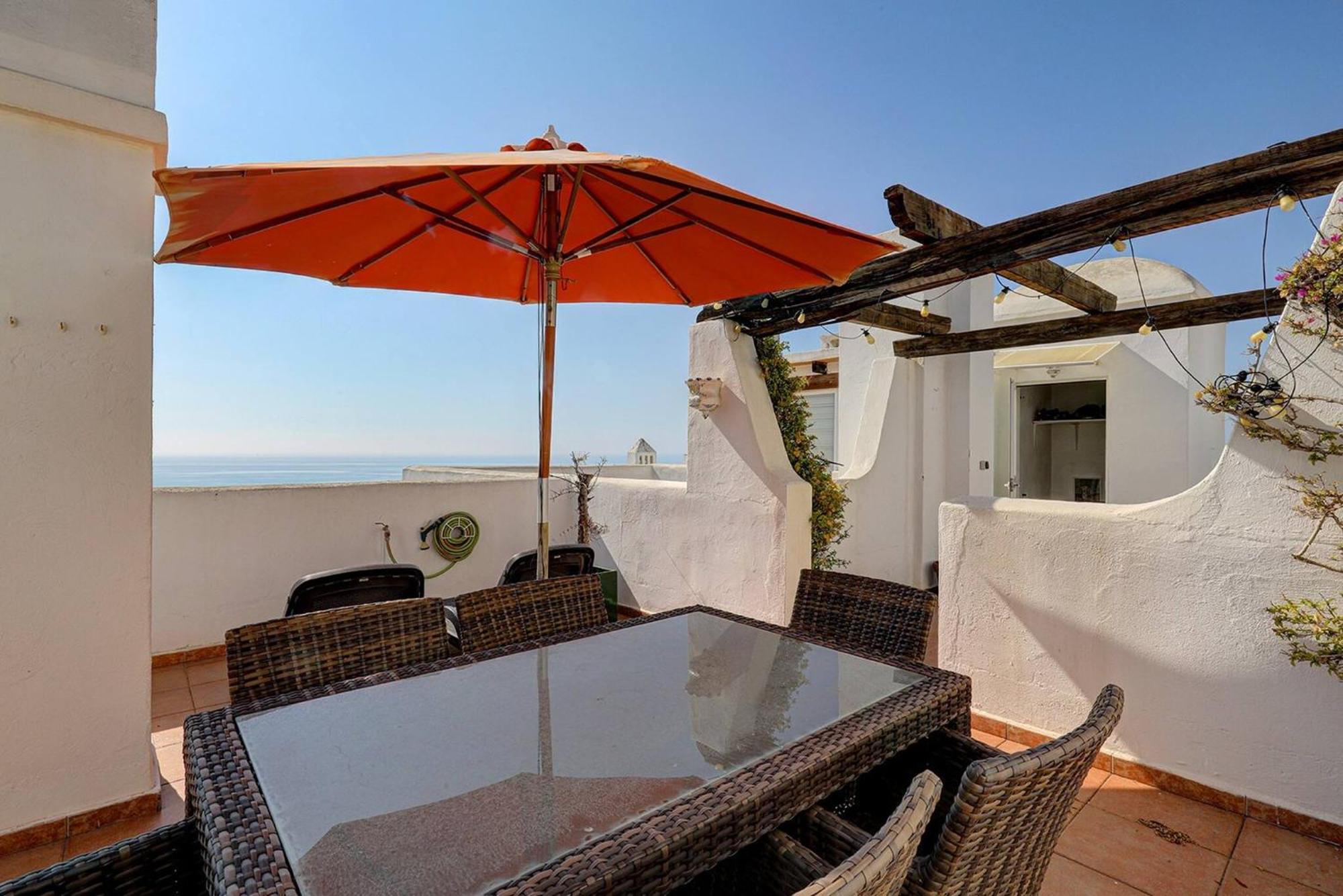 082 - Stunning Sea Views Beachfront Apartment Benalmádena Eksteriør bilde