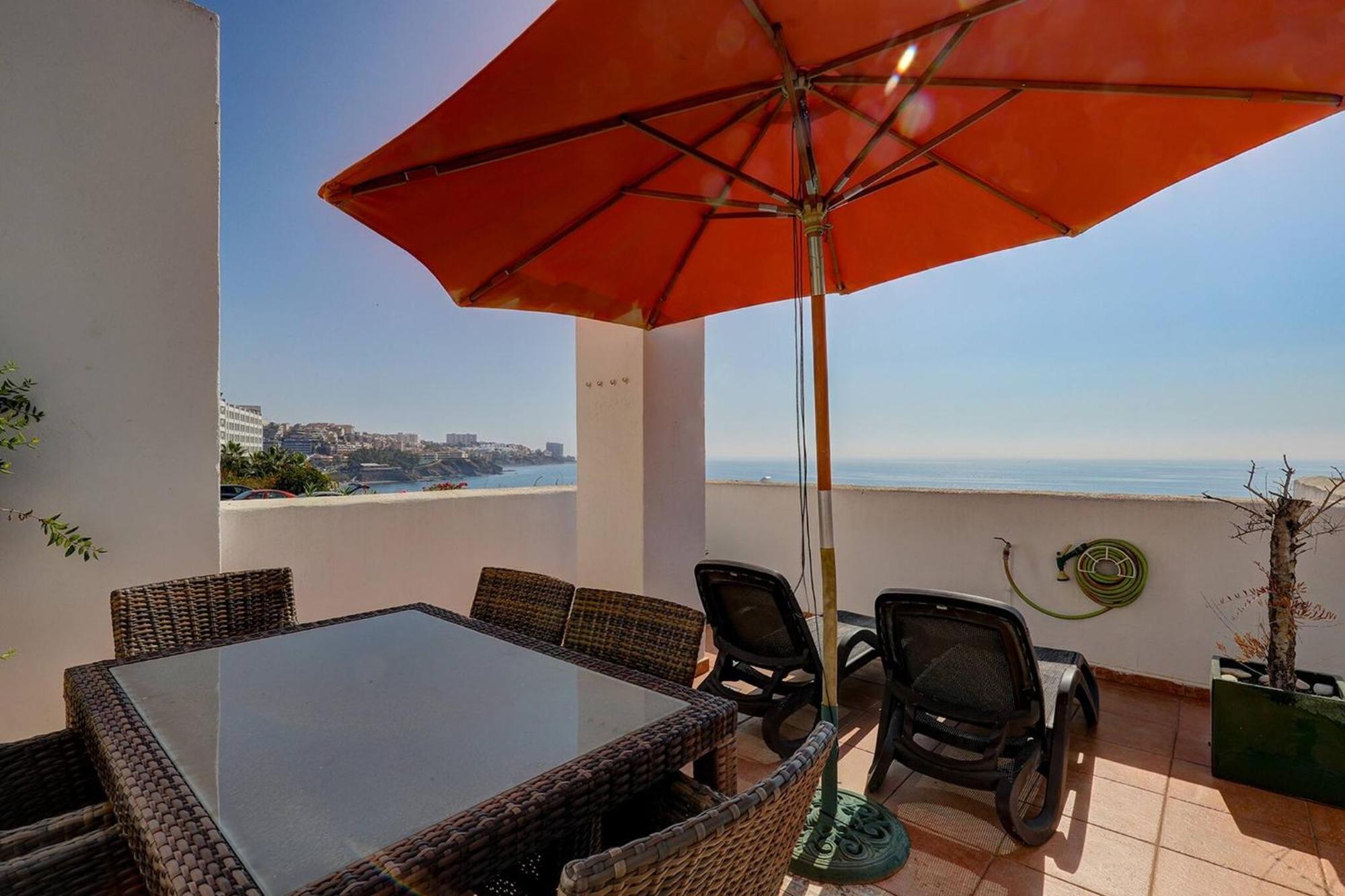 082 - Stunning Sea Views Beachfront Apartment Benalmádena Eksteriør bilde