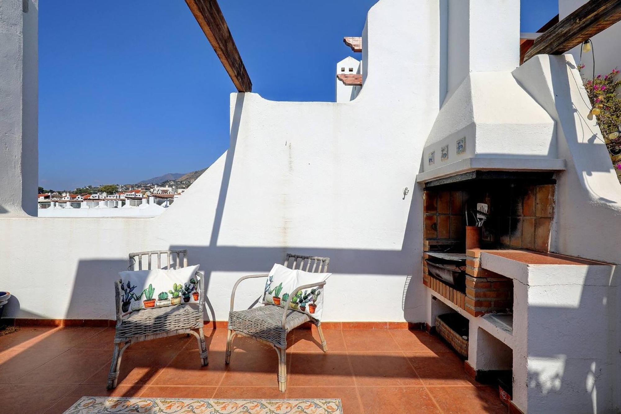 082 - Stunning Sea Views Beachfront Apartment Benalmádena Eksteriør bilde